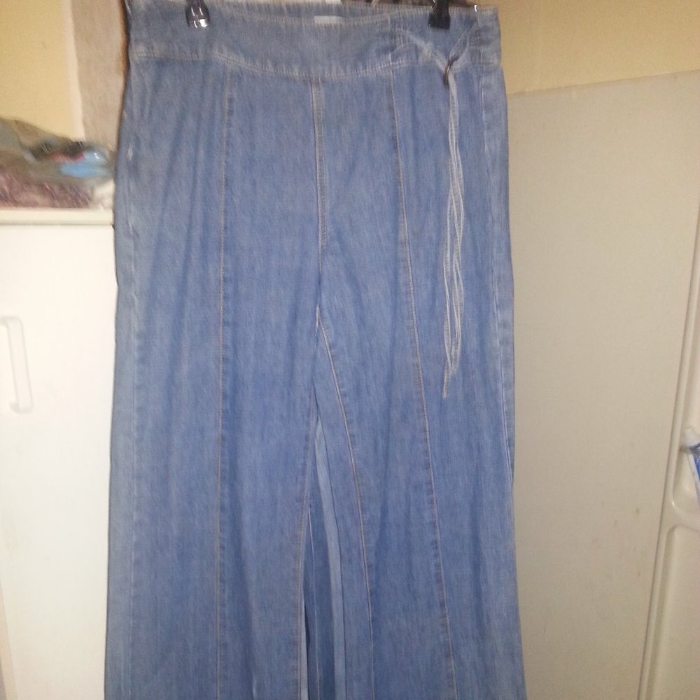 Calvin Klein Wide Leg Jeans w/ Tassel belt